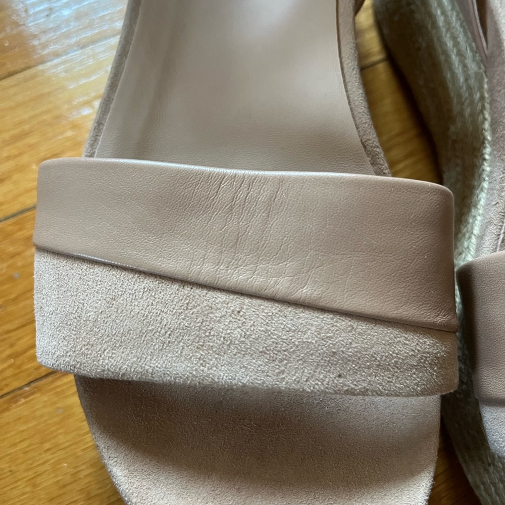 Beautiful nude platform - Picture 5 of 5